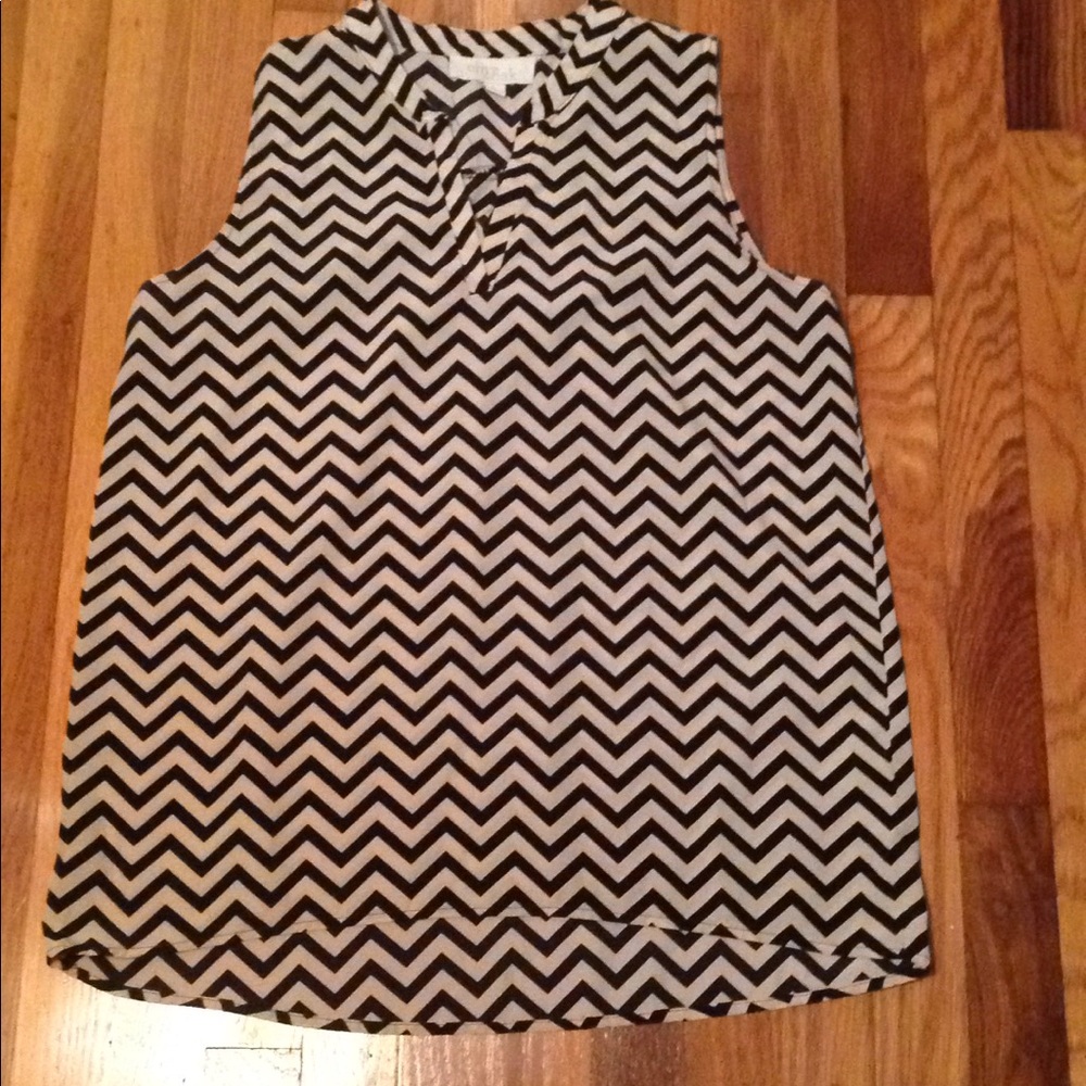 Chevron sleeveless top - Picture 2 of 4